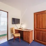 Francis Hotel 3*